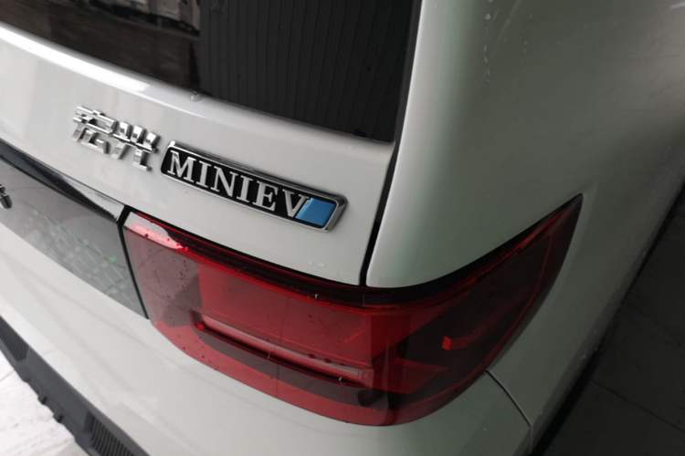 Used Wuling Hongguang MINIEV 2022 GAMEBOY 300km Enthusiast Model with Lithium Iron Phosphate Right Rear Taillight