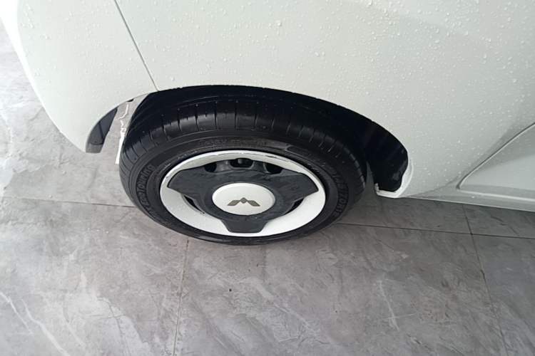 Used Wuling Hongguang MINIEV 2022 Easy Version Lithium Iron Phosphate Right Rear Wheel Hub