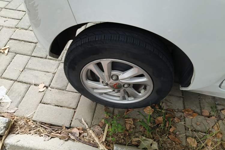 Used Wuling Hongguang MINIEV 2022 Enjoy Edition Lithium Iron Phosphate Right Rear Wheel Hub