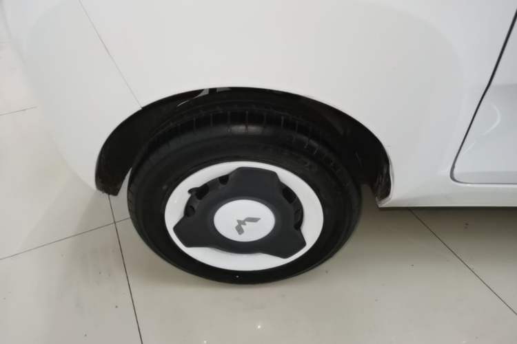 Used Wuling Hongguang MINIEV 2022 Enjoy Edition Lithium Iron Phosphate Right Rear Wheel Hub