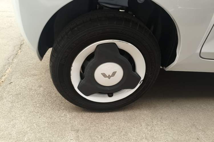 Used Wuling Hongguang MINIEV 2022 Easy Version Lithium Iron Phosphate Right Rear Wheel Hub