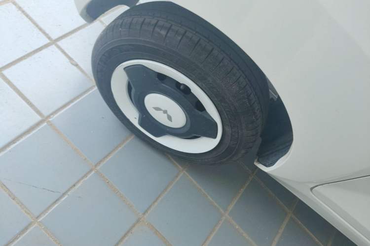 Used Wuling Hongguang MINIEV 2022 Easy Version Lithium Iron Phosphate Right Rear Wheel Hub