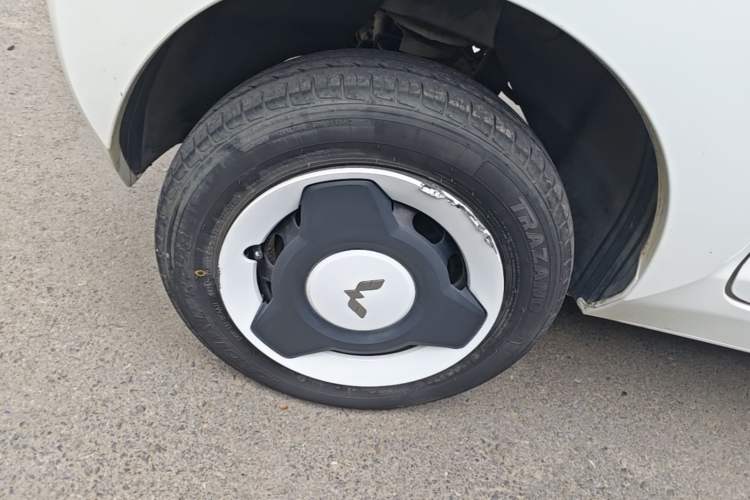 Used Wuling Hongguang MINIEV 2022 Easy Version Lithium Iron Phosphate Right Rear Wheel Hub