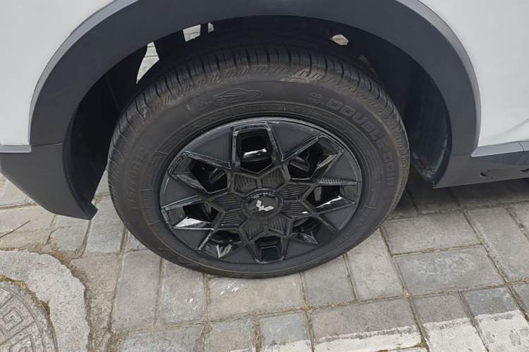 Used Wuling Hongguang MINIEV 2022 GAMEBOY 300km Enthusiast Model with Lithium Iron Phosphate Right Rear Wheel Hub