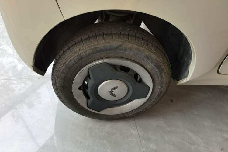 Used Wuling Hongguang MINIEV 2022 Macaron Premium Model – Lithium Iron Phosphate Right Rear Wheel Hub