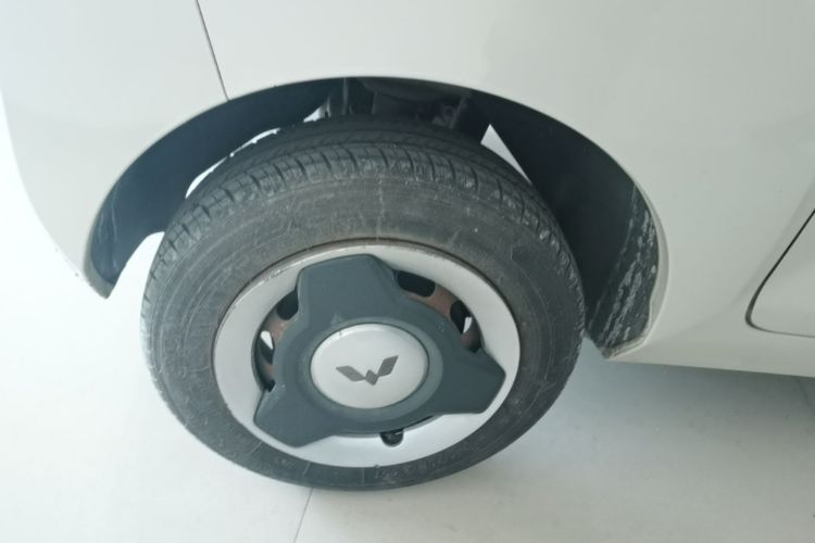 Used Wuling Hongguang MINIEV 2022 Macaron Premium Model – Lithium Iron Phosphate Right Rear Wheel Hub