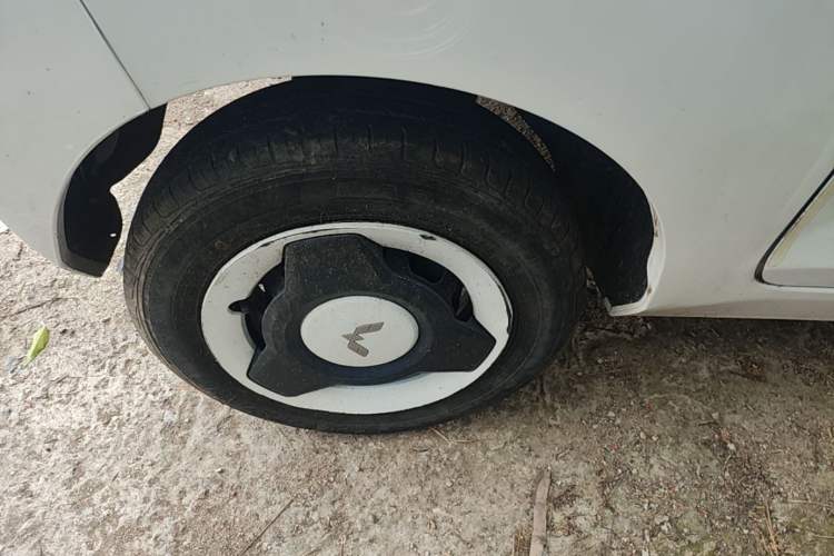 Used Wuling Hongguang MINIEV 2022 Zizai Version Lithium Iron Phosphate Right Rear Wheel Hub