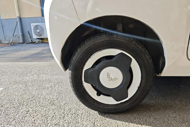 Used Wuling Hongguang MINIEV 2022 Enjoy Edition Lithium Iron Phosphate Right Rear Wheel Hub