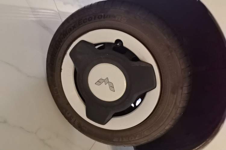 Used Wuling Hongguang MINIEV 2022 Enjoy Edition Lithium-Ion Battery Right Rear Wheel Hub