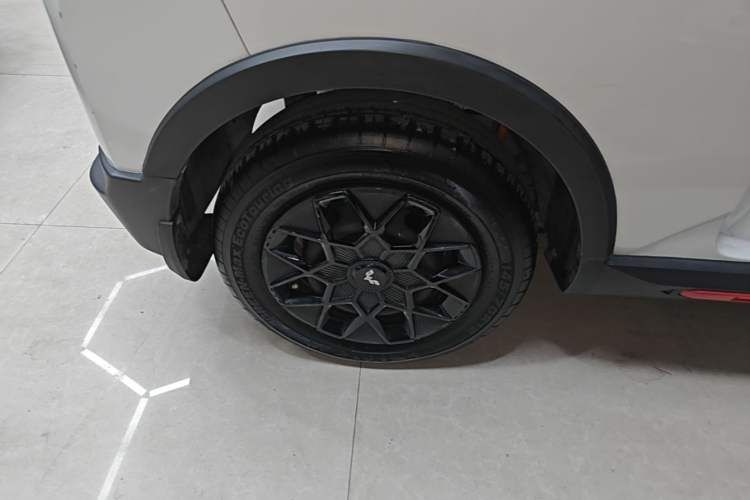 Used Wuling Hongguang MINIEV 2022 GAMEBOY 300km Enthusiast Model with Lithium Iron Phosphate Right Rear Wheel Hub