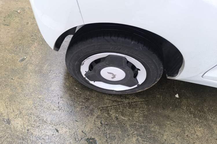 Used Wuling Hongguang MINIEV 2022 Enjoy Edition Lithium Iron Phosphate Right Rear Wheel Hub