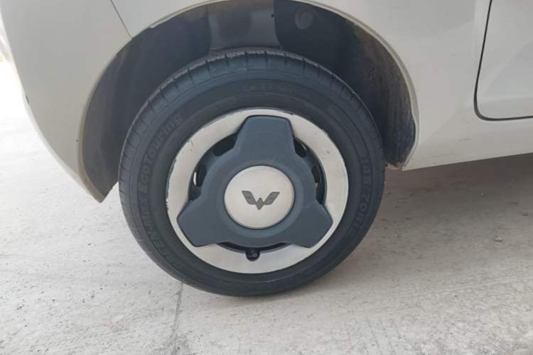 Used Wuling Hongguang MINIEV 2022 Macaron Premium Model – Lithium Iron Phosphate Right Rear Wheel Hub
