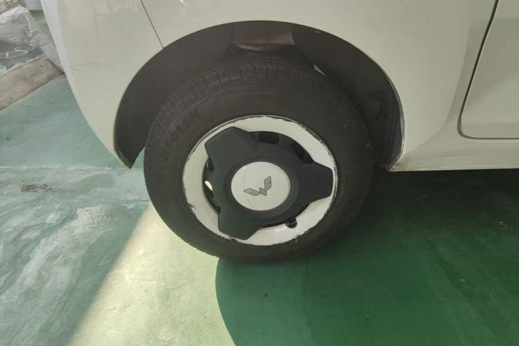 Used Wuling Hongguang MINIEV 2022 Easy Version Lithium Iron Phosphate Right Rear Wheel Hub