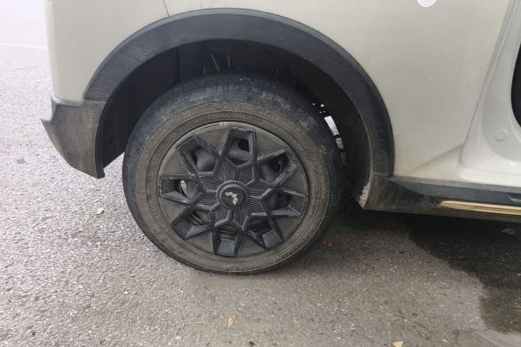 Used Wuling Hongguang MINIEV 2022 GAMEBOY 200km Gaming Edition with Lithium Iron Phosphate Right Rear Wheel Hub
