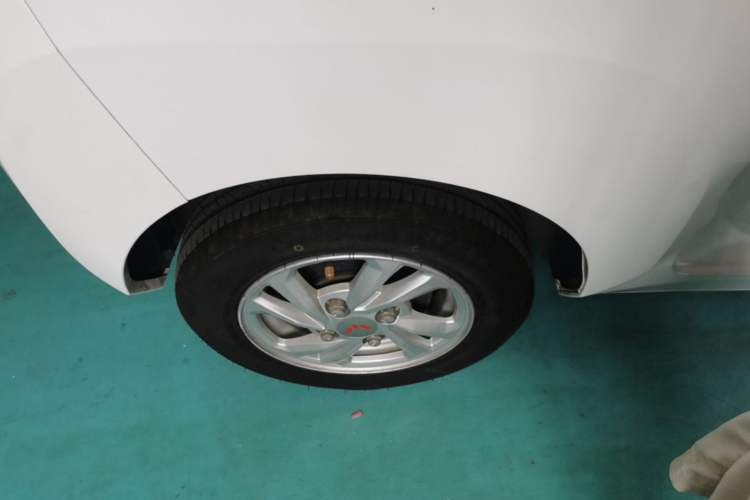 Used Wuling Hongguang MINIEV 2022 Zizai Version Lithium Iron Phosphate Right Rear Wheel Hub