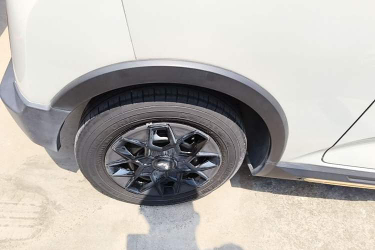 Used Wuling Hongguang MINIEV 2022 GAMEBOY 300km Enthusiast Model with Lithium Iron Phosphate Right Rear Wheel Hub