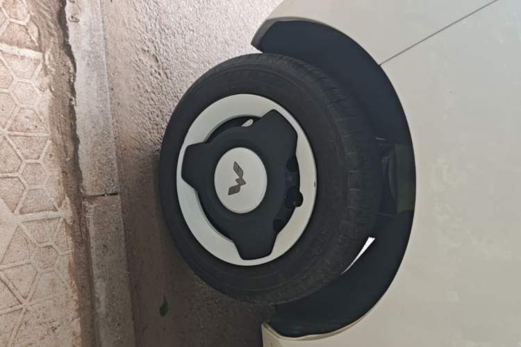 Used Wuling Hongguang MINIEV 2022 Enjoy Edition Lithium-Ion Battery Right Rear Wheel Hub