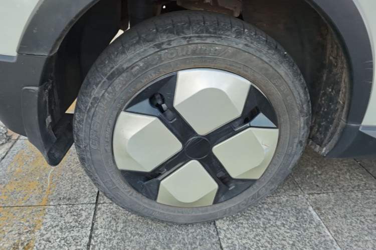 Used Wuling Hongguang MINIEV 2022 GAMEBOY 300km Enthusiast Model with Lithium Iron Phosphate Right Rear Wheel Hub
