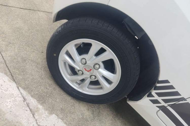 Used Wuling Hongguang MINIEV 2022 Easy Version Lithium Iron Phosphate Right Rear Wheel Hub