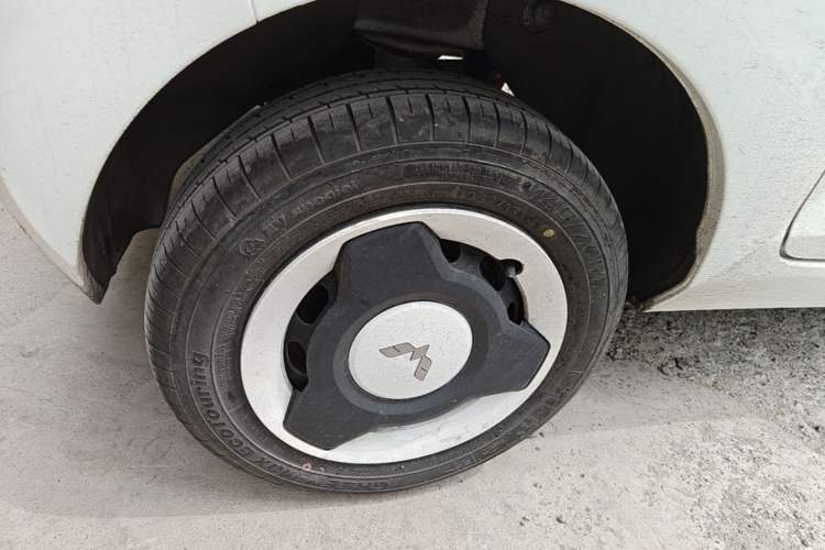 Used Wuling Hongguang MINIEV 2022 Easy Version Lithium-NMC Right Rear Wheel Hub
