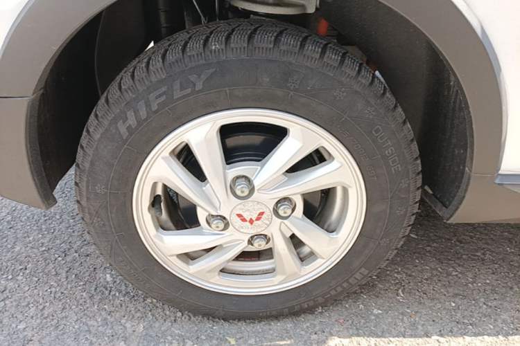 Used Wuling Hongguang MINIEV 2022 GAMEBOY 300km Enthusiast Model with Lithium Iron Phosphate Right Rear Wheel Hub