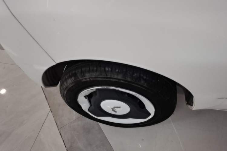 Used Wuling Hongguang MINIEV 2022 Easy Version Lithium Iron Phosphate Right Rear Wheel Hub