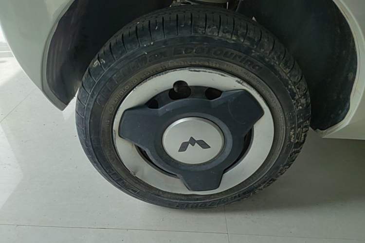 Used Wuling Hongguang MINIEV 2022 Macaron Premium Model – Lithium Iron Phosphate Right Rear Wheel Hub