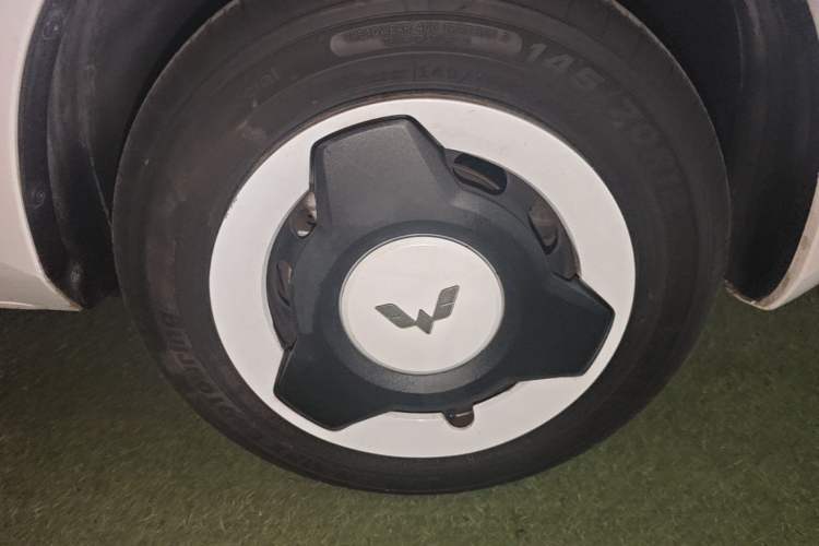 Used Wuling Hongguang MINIEV 2022 Easy Version Lithium-NMC Right Rear Wheel Hub