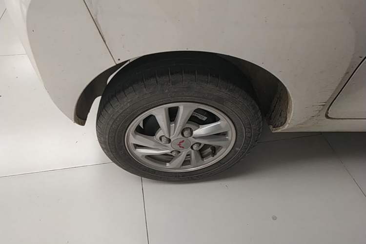 Used Wuling Hongguang MINIEV 2022 Zizai Version Lithium Iron Phosphate Right Rear Wheel Hub