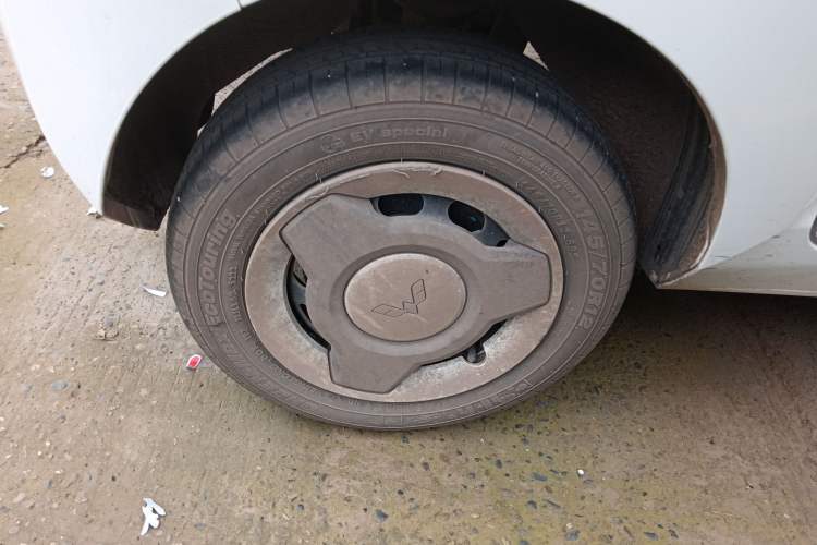 Used Wuling Hongguang MINIEV 2022 Easy Version Lithium Iron Phosphate Right Rear Wheel Hub
