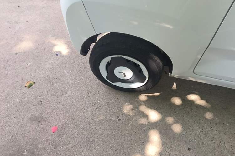 Used Wuling Hongguang MINIEV 2022 Easy Version Lithium Iron Phosphate Right Rear Wheel Hub