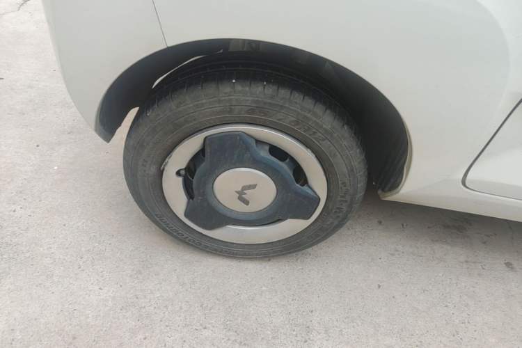 Used Wuling Hongguang MINIEV 2022 Macaron Premium Model – Lithium Iron Phosphate Right Rear Wheel Hub