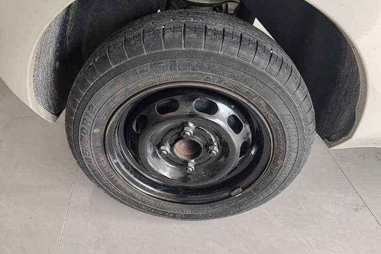 Used Wuling Hongguang MINIEV 2022 Macaron Premium Model – Lithium Iron Phosphate Right Rear Wheel Hub