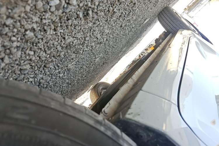 Used Wuling Hongguang MINIEV 2022 Macaron Fashion Edition Lithium-Nickel-Cobalt-Alpha-oxide Right Side Sill