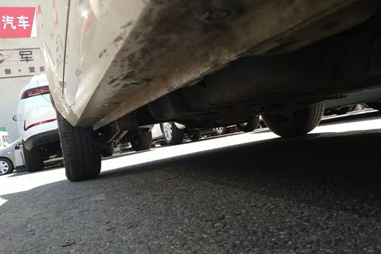 Used Wuling Hongguang MINIEV 2022 Macaron Premium Model – Lithium Iron Phosphate Right Side Sill