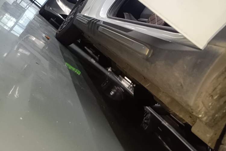 Used Wuling Hongguang MINIEV 2022 GAMEBOY 300km Enthusiast Model with Lithium Iron Phosphate Right Side Sill