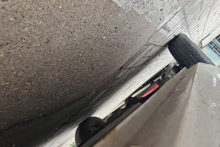 Used Wuling Hongguang MINIEV 2022 Macaron Fashion Edition Lithium-Nickel-Cobalt-Alpha-oxide Right Side Sill