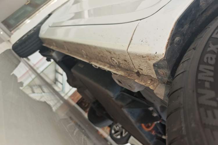 Used Wuling Hongguang MINIEV 2022 Zizai Version Lithium Iron Phosphate Right Side Sill