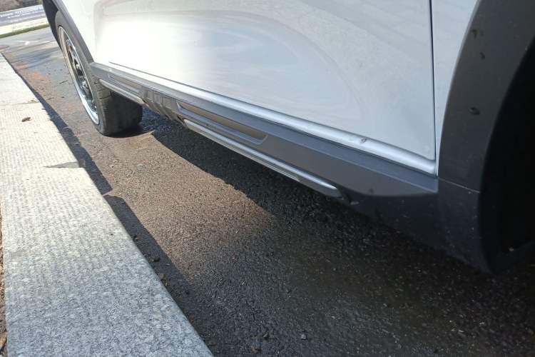 Used Wuling Hongguang MINIEV 2022 GAMEBOY 300km Enthusiast Model with Lithium Iron Phosphate Right Side Sill