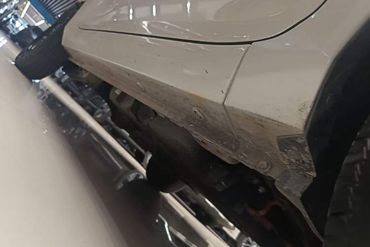 Used Wuling Hongguang MINIEV 2022 Macaron Premium Model – Lithium Iron Phosphate Right Side Sill