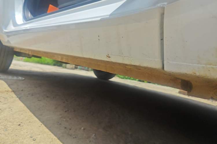 Used Wuling Hongguang MINIEV 2022 Zizai Version Lithium Iron Phosphate Right Side Sill