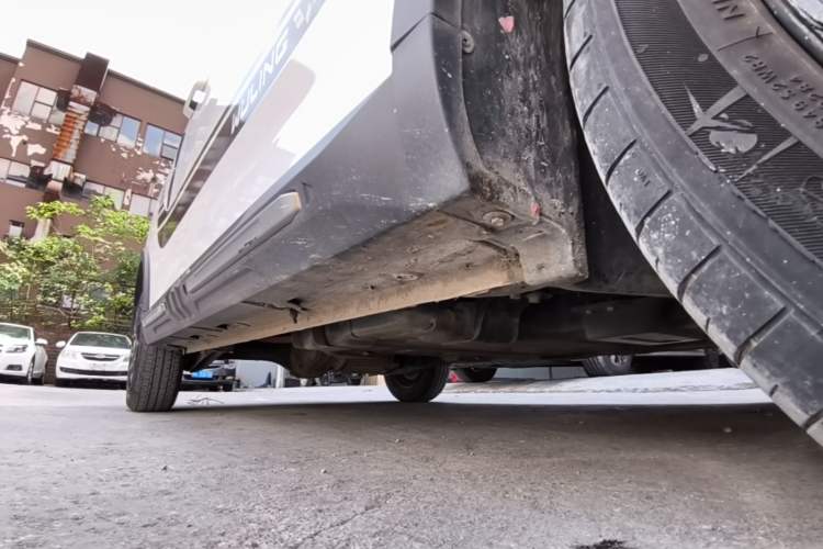 Used Wuling Hongguang MINIEV 2022 GAMEBOY 200km Gaming Edition with Lithium Iron Phosphate Right Side Sill