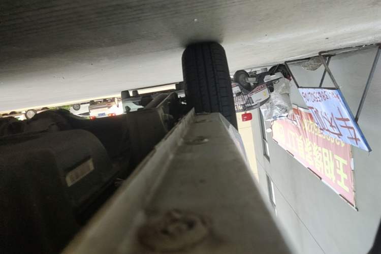 Used Wuling Hongguang MINIEV 2022 Macaron Premium Model – Lithium Iron Phosphate Right Side Sill