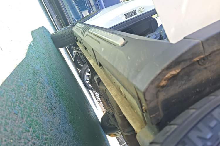 Used Wuling Hongguang MINIEV 2022 GAMEBOY 300km Enthusiast Model with Lithium Iron Phosphate Right Side Sill