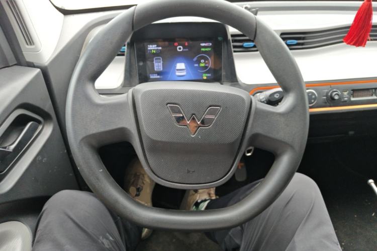Used Wuling Hongguang MINIEV 2022 Macaron Premium Model – Lithium Iron Phosphate Steering Wheel