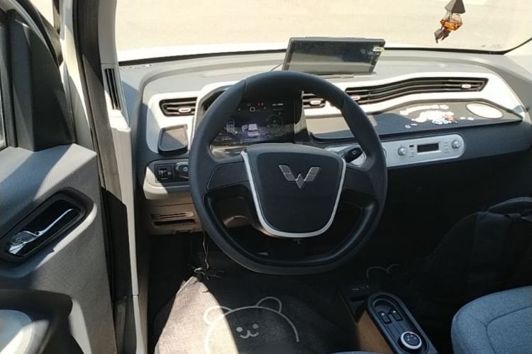 Used Wuling Hongguang MINIEV 2022 Macaron Premium Model – Lithium Iron Phosphate Steering Wheel
