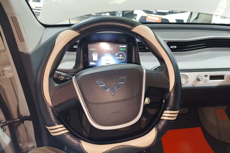 Used Wuling Hongguang MINIEV 2022 Macaron Premium Model – Lithium Iron Phosphate Steering Wheel