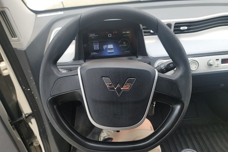 Used Wuling Hongguang MINIEV 2022 Macaron Fashion Model Lithium Iron Phosphate Steering Wheel