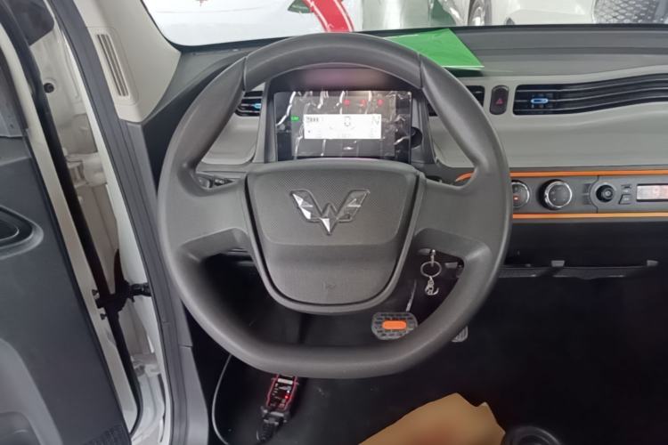 Used Wuling Hongguang MINIEV 2022 Easy Version Lithium Iron Phosphate Steering Wheel