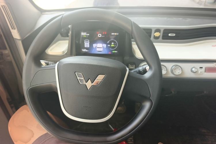 Used Wuling Hongguang MINIEV 2022 Macaron Premium Model – Lithium Iron Phosphate Steering Wheel